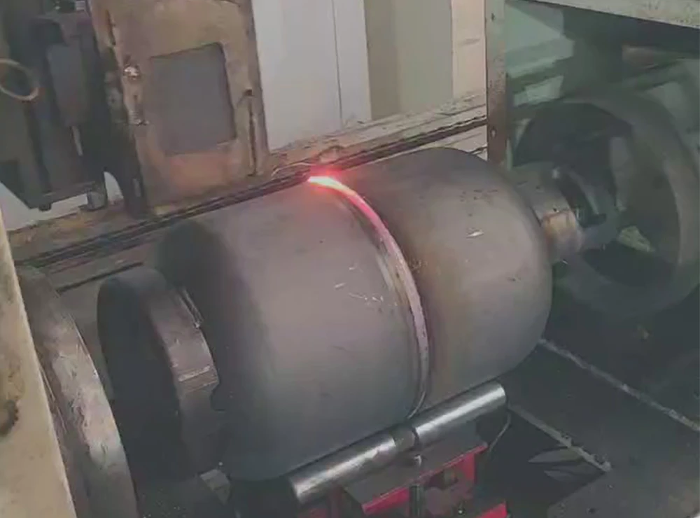 Soldadura de costura circular semiautom&aacute;tica de cilindros para la l&iacute;nea de producci&oacute;n de cilindros d