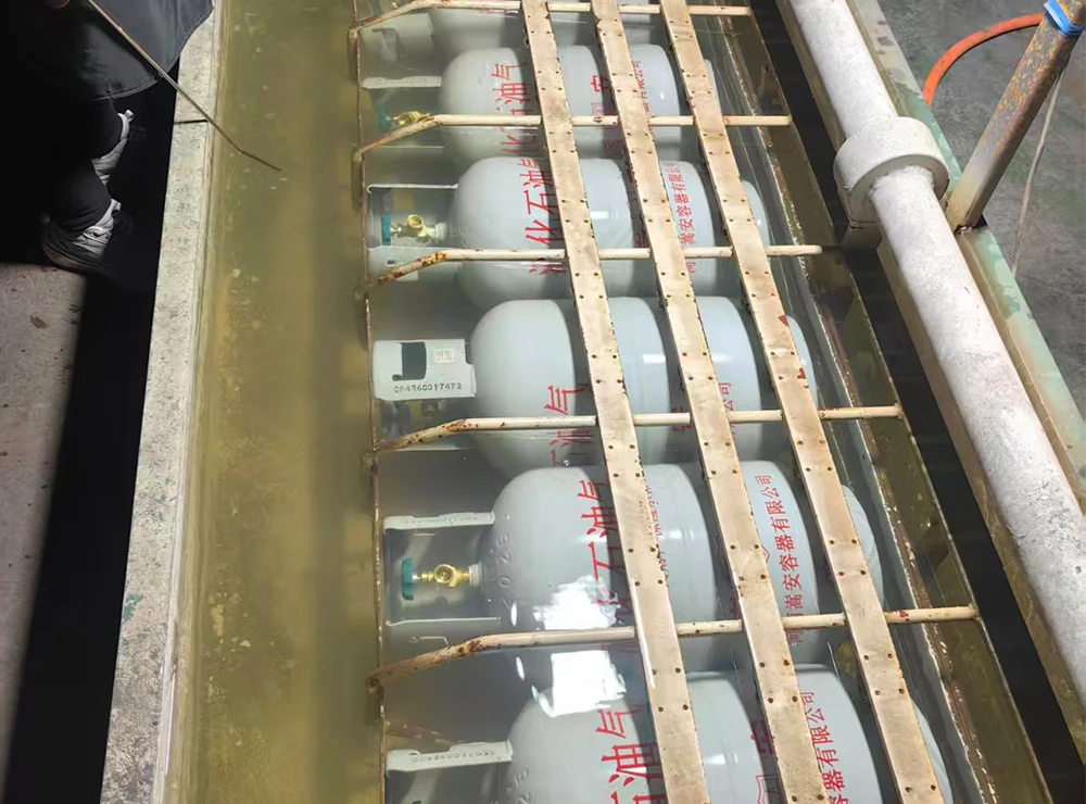 M&aacute;quina de prueba de fugas de aire para l&iacute;nea de producci&oacute;n de cilindros de gas LP